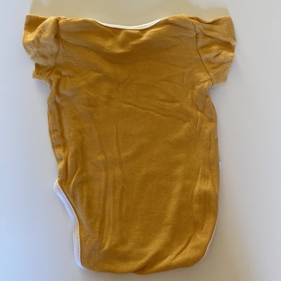O’Lou yellow onesie 12-24M - Picture 4 of 4